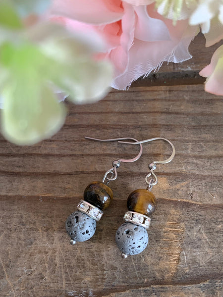 Boucles d’oreilles billes de pierre de tigre sur billes de pierre de lave grise bijoux diffuseur aromathérapie chic huile essentielle Comme un ange