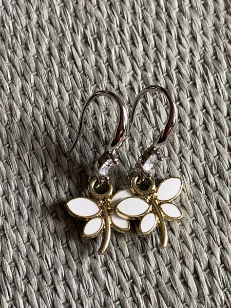 Boucles d’oreilles breloque libellule blanche alliage de métaux argent Comme un ange