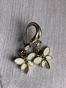 Boucles d’oreilles breloque libellule blanche alliage de métaux argent Comme un ange