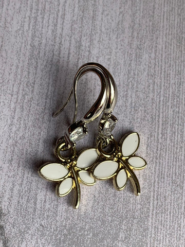 Boucles d’oreilles breloque libellule blanche alliage de métaux argent Comme un ange