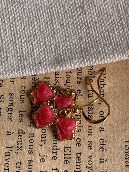 Boucles d’oreilles breloque boucles rouge rose alliage de métaux or Comme un ange