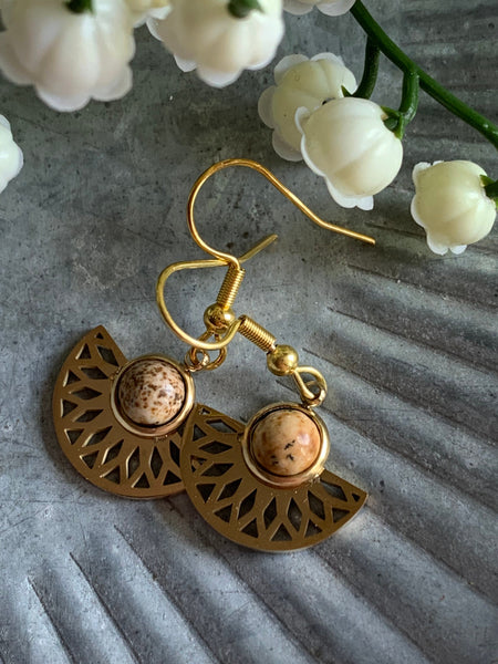 Boucles d’oreilles demi cercle or pierre brune alliage de métaux or Comme un ange
