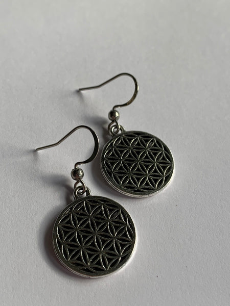 Boucles d’oreilles breloque fleur de vie mandala sur crochets en alliage de métaux argent Comme un ange