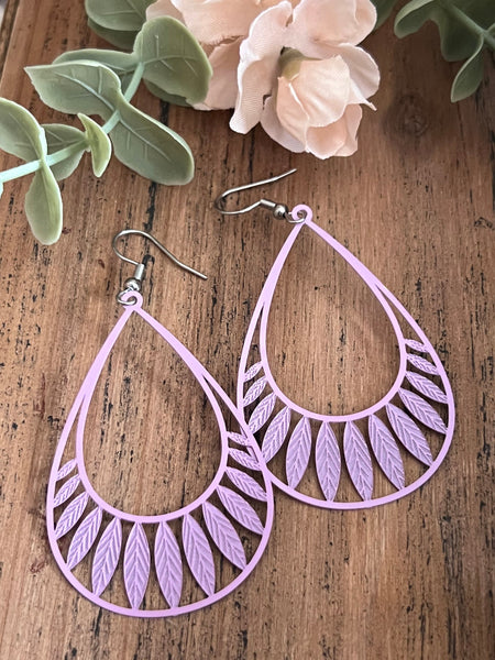 Boucles oreilles goutte dentelle mauve lilas Comme un ange