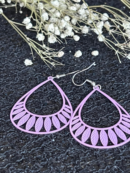 Boucles oreilles goutte dentelle mauve lilas Comme un ange