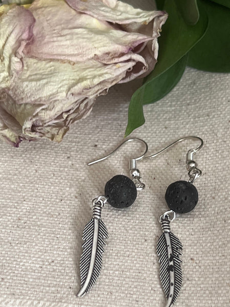 Boucles oreilles feuille pierre lave Comme un ange
