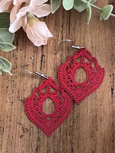 Boucles oreilles gouttes dentelles rouges Comme un ange