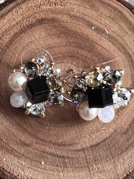 Boucles oreilles cabochons perles et cristaux Comme un ange