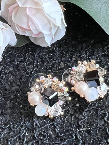 Boucles oreilles cabochons perles et cristaux Comme un ange