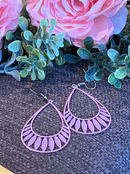 Boucles oreilles goutte dentelle mauve lilas Comme un ange