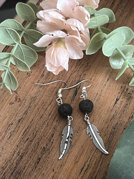 Boucles oreilles feuille pierre lave Comme un ange