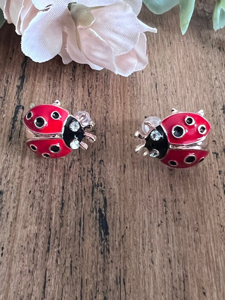 Boucles oreilles cabochon coccinelle rouge bijoux porte bonheur Comme un ange