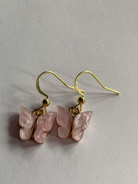 Boucles d’oreilles Petit papillon rose pâle Comme un ange