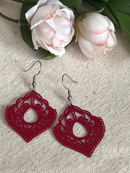 Boucles oreilles gouttes dentelles rouges Comme un ange