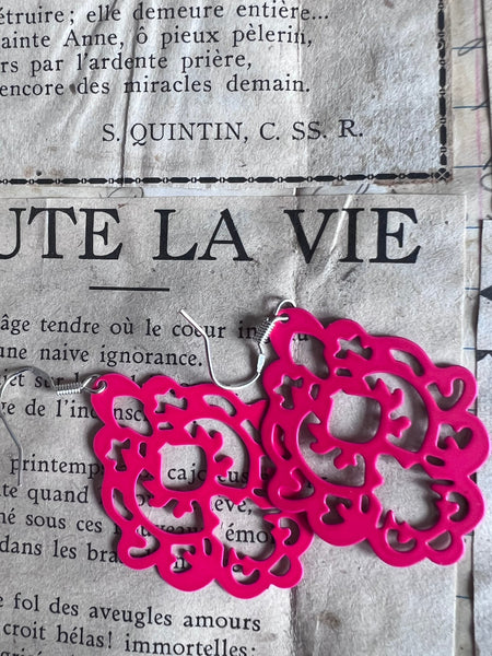 Boucles oreilles rose fushia Comme un ange