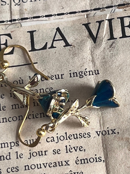 Bijoux fleurs roses bleues Comme un ange