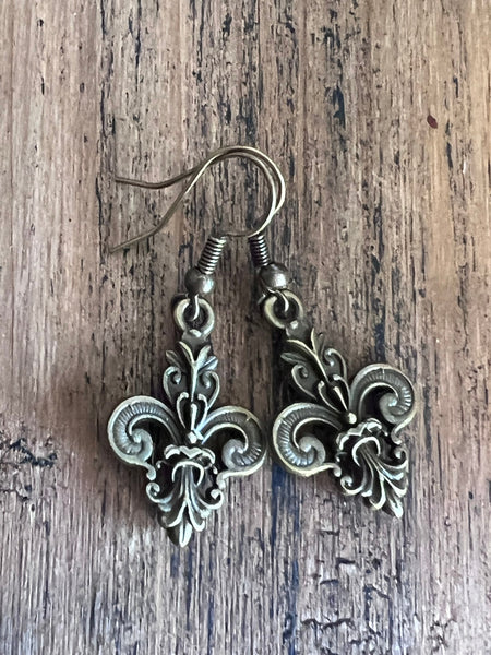 Boucles oreilles fleur de lys