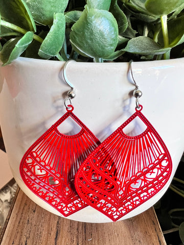 Boucles d’oreilles feuilles rouges petits cœurs dentelles Comme un ange