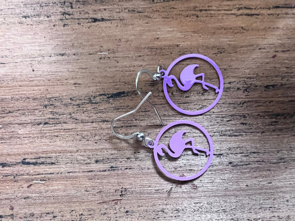 Boucles d’oreilles breloque flamant rose mauve sur crochet alliage de métaux argent Comme un ange