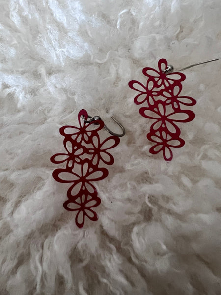 Boucles d’oreilles breloque arrangement de fleur rose sur crochet alliage de métaux argent Comme un ange