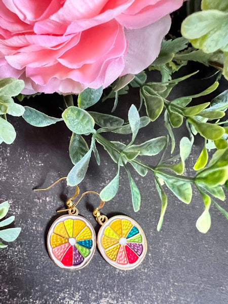 Boucles d’oreilles breloque citron multicolore sur crochet alliage de métaux or Comme un ange