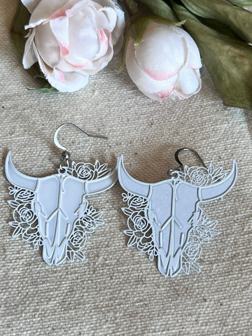 Boucles d’oreilles breloque tête de taureau blanc fleuri buffle sur crochet alliage de métaux argent Comme un ange