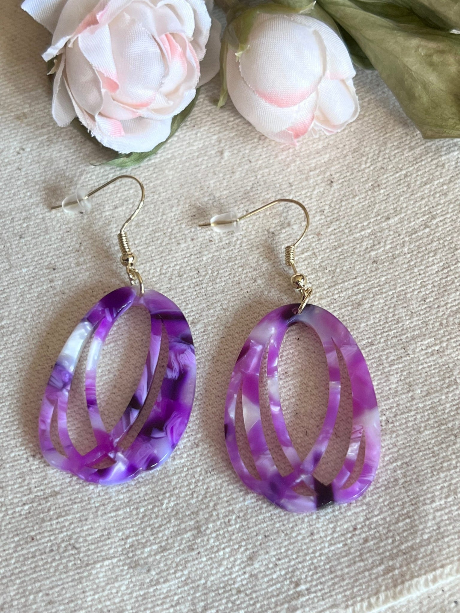 Boucles oreilles mauves géométriques Comme un ange
