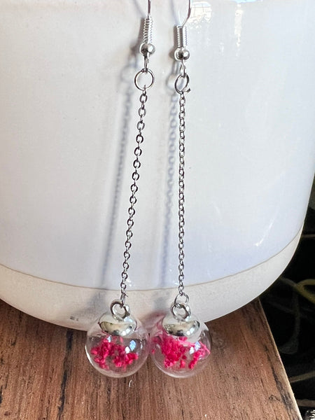 Boucles oreilles boules de fleurs rouges