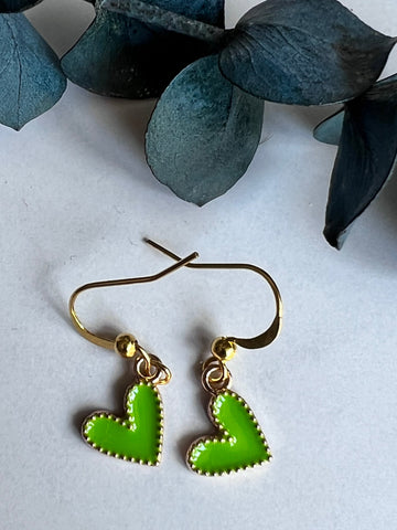 Boucles d’oreilles coeur vert lime Comme un ange