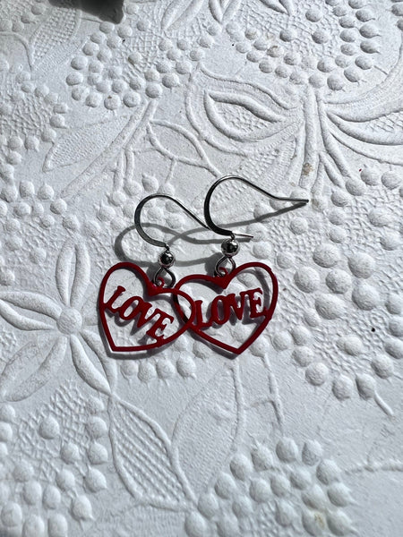 Boucles oreilles coeurs love rouge Comme un ange