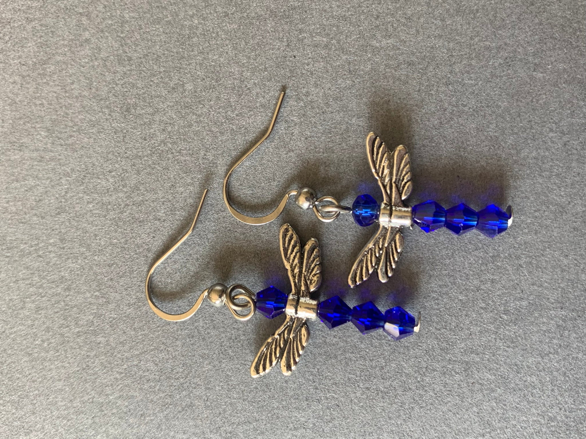 Boucles d’oreilles bleu foncé