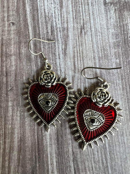 Boucles d’oreilles breloque coeur oeil rouge et argent Comme un ange
